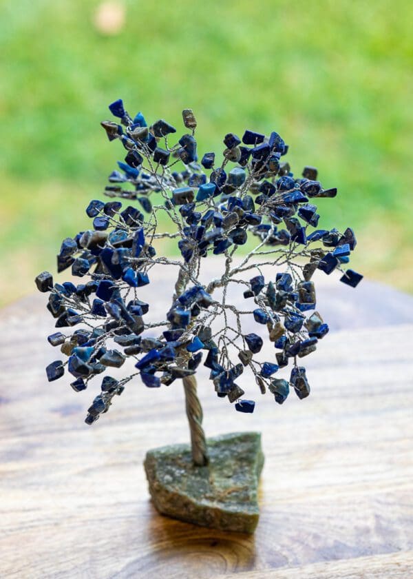 lapis lazuli chip tree