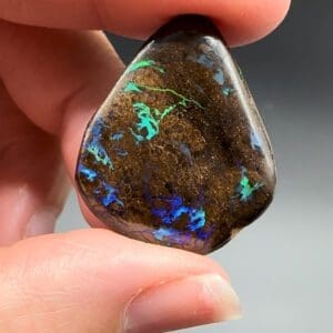 Koroit boulder opal