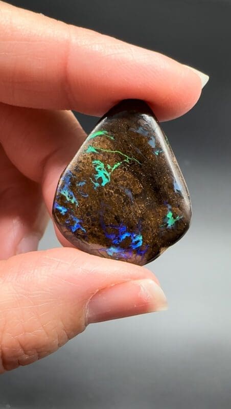 Koroit lapis opal