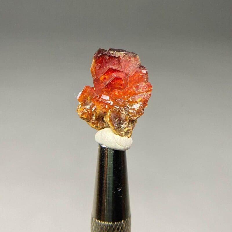 Dealbhan zincite crystal