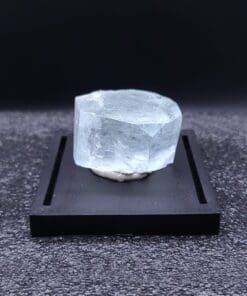 i-aquamarine crystal