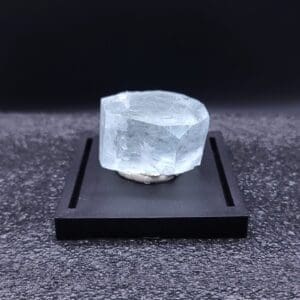 akvamarínový krystal